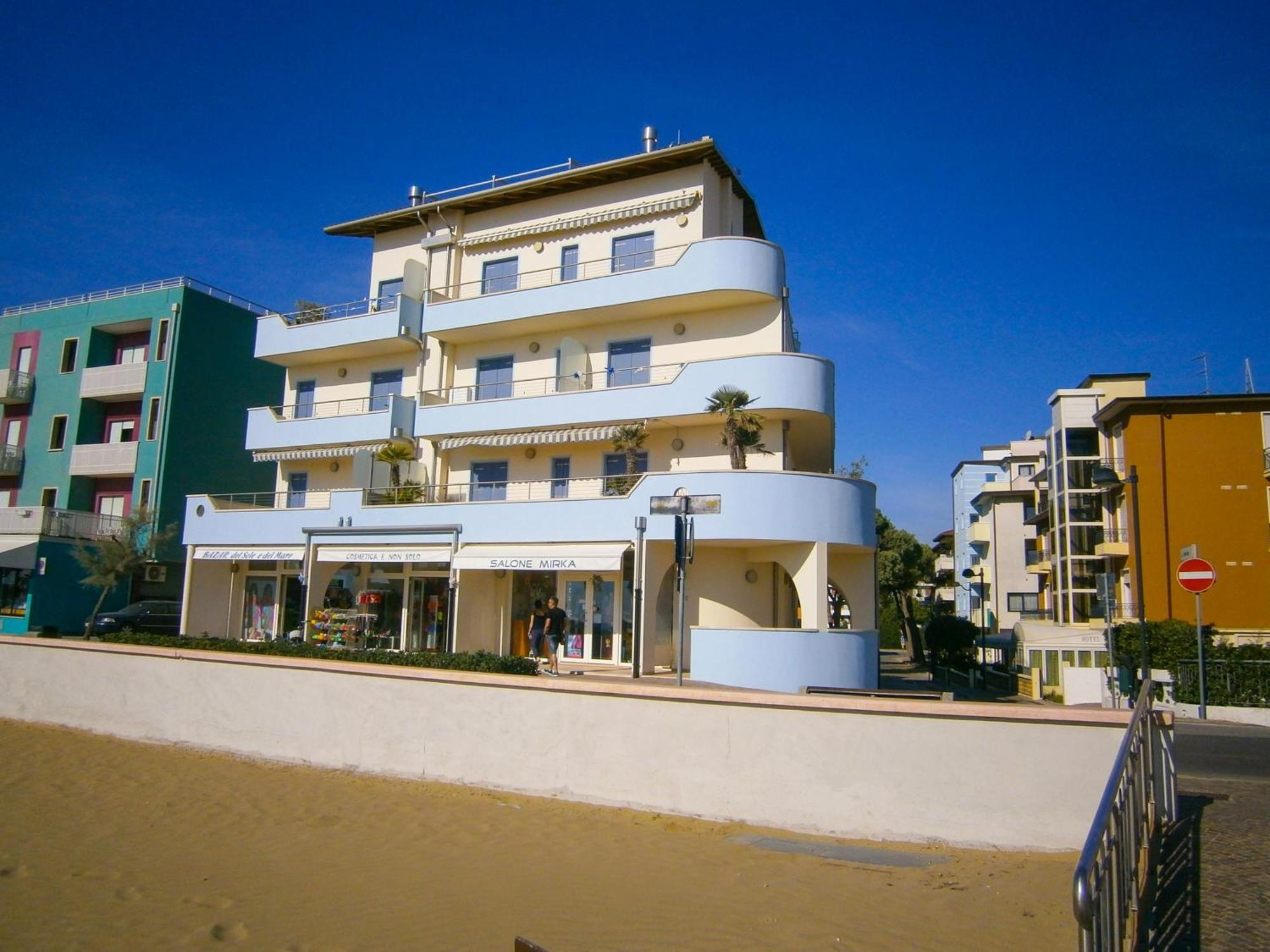Residence Diana Frontemare - Agenzia Cocal Каорле Екстер'єр фото